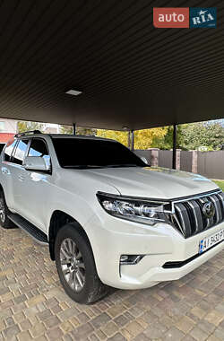 Внедорожник / Кроссовер Toyota Land Cruiser Prado 2018 в 