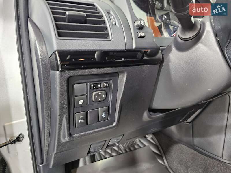 Позашляховик / Кросовер Toyota Land Cruiser Prado 2020 в Києві фото 23 Позашляховик / Кросовер Toyota Land Cruiser Prado 2020 в Києві