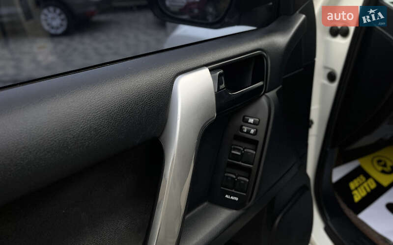 Внедорожник / Кроссовер Toyota Land Cruiser Prado 2014 в Мукачево