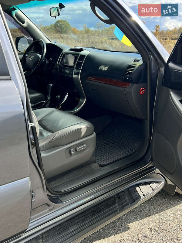 Позашляховик / Кросовер Toyota Land Cruiser Prado 2007 в Вишгороді