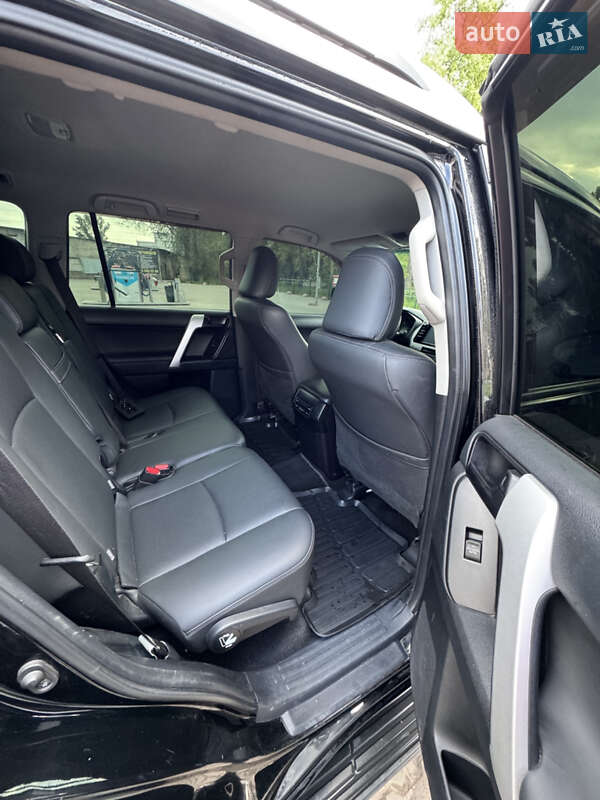 Внедорожник / Кроссовер Toyota Land Cruiser Prado 2018 в Кривом Роге фото 7 Внедорожник / Кроссовер Toyota Land Cruiser Prado 2018 в Кривом Роге