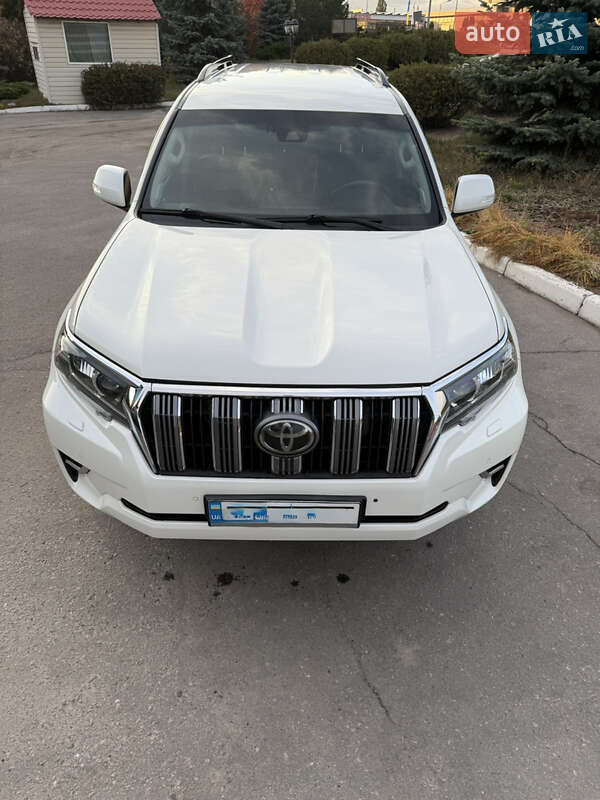 Позашляховик / Кросовер Toyota Land Cruiser Prado 2019 в Полтаві фото 2 Позашляховик / Кросовер Toyota Land Cruiser Prado 2019 в Полтаві