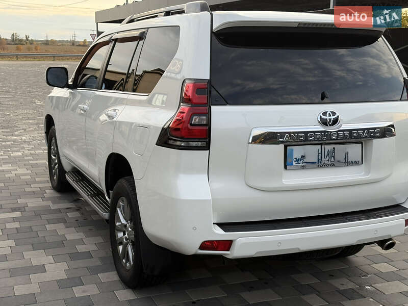 Позашляховик / Кросовер Toyota Land Cruiser Prado 2019 в Полтаві фото 10 Позашляховик / Кросовер Toyota Land Cruiser Prado 2019 в Полтаві