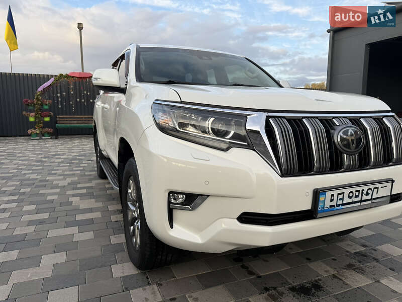 Позашляховик / Кросовер Toyota Land Cruiser Prado 2019 в Полтаві фото 13 Позашляховик / Кросовер Toyota Land Cruiser Prado 2019 в Полтаві