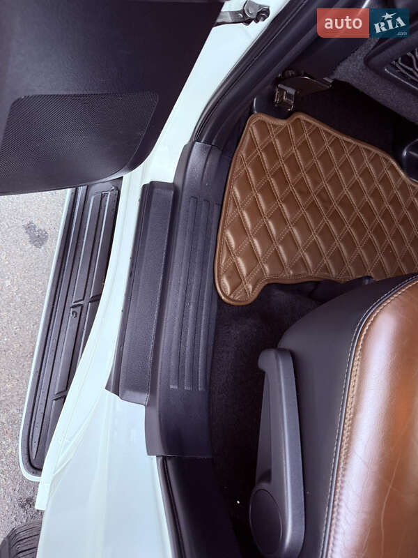 Позашляховик / Кросовер Toyota Land Cruiser Prado 2019 в Полтаві фото 19 Позашляховик / Кросовер Toyota Land Cruiser Prado 2019 в Полтаві