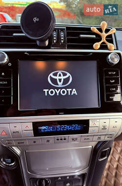 Внедорожник / Кроссовер Toyota Land Cruiser Prado 2019 в 