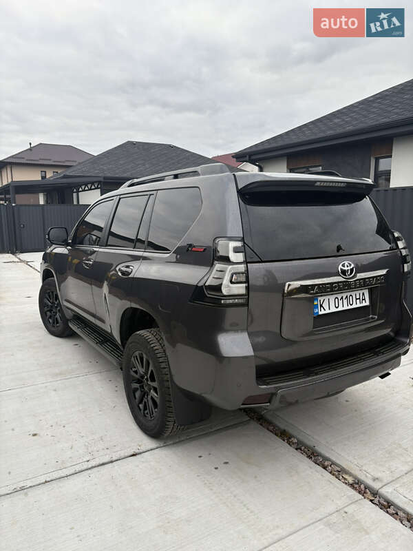 Внедорожник / Кроссовер Toyota Land Cruiser Prado 2021 в Киеве