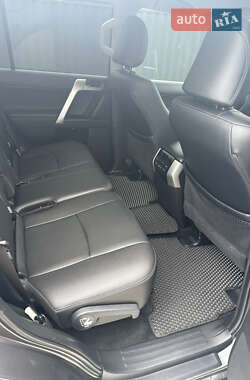 Внедорожник / Кроссовер Toyota Land Cruiser Prado 2021 в 