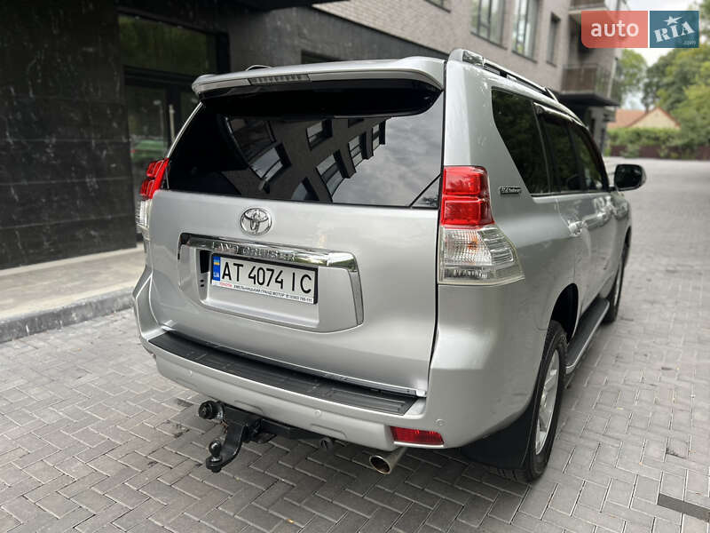 Позашляховик / Кросовер Toyota Land Cruiser Prado 2011 в Ужгороді