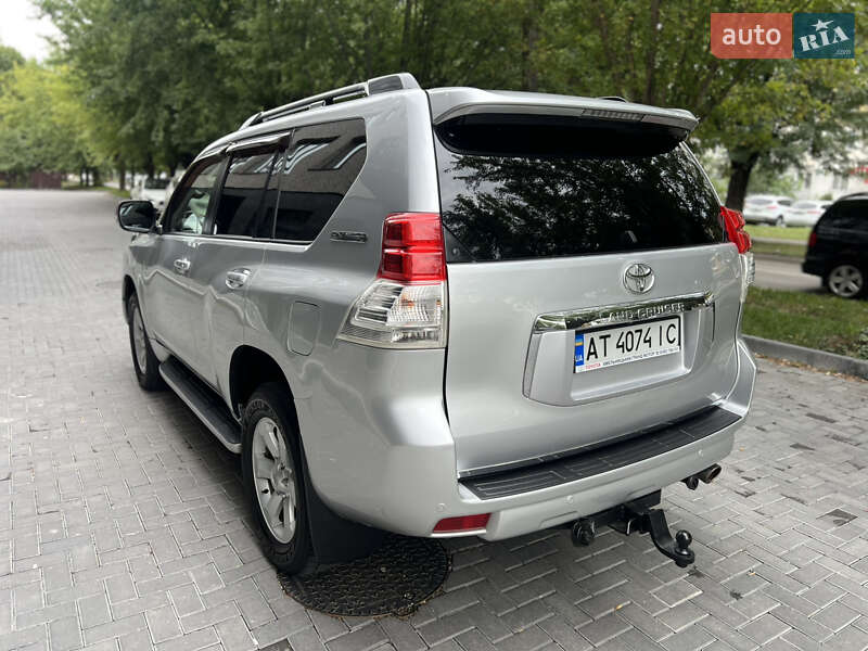 Позашляховик / Кросовер Toyota Land Cruiser Prado 2011 в Ужгороді
