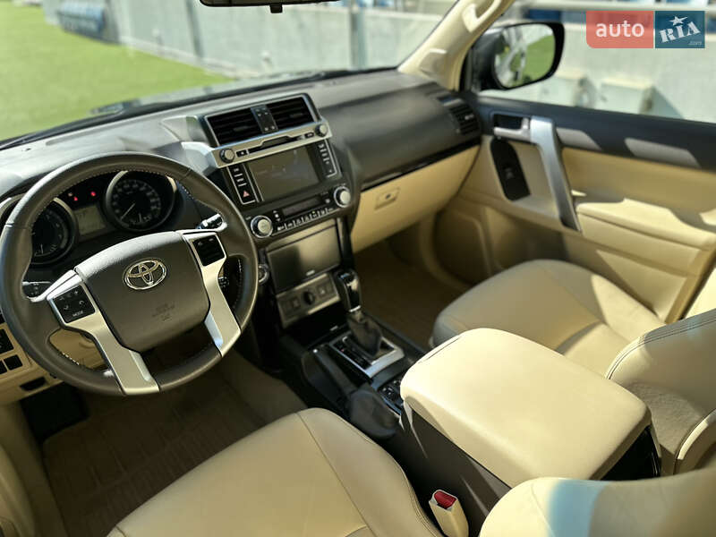 Внедорожник / Кроссовер Toyota Land Cruiser Prado 2017 в Одессе фото 45 Внедорожник / Кроссовер Toyota Land Cruiser Prado 2017 в Одессе