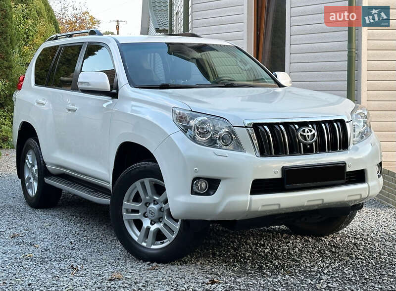 Внедорожник / Кроссовер Toyota Land Cruiser Prado 2013 в Кельменцах