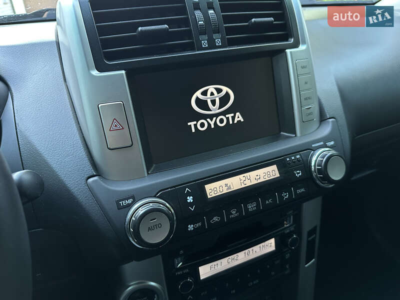 Внедорожник / Кроссовер Toyota Land Cruiser Prado 2013 в Кельменцах