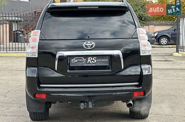 Внедорожник / Кроссовер Toyota Land Cruiser Prado 2012 в 