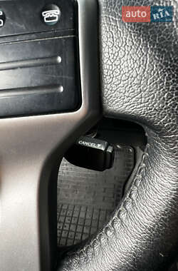 Внедорожник / Кроссовер Toyota Land Cruiser Prado 2012 в 