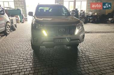 Внедорожник / Кроссовер Toyota Land Cruiser Prado 2016 в 