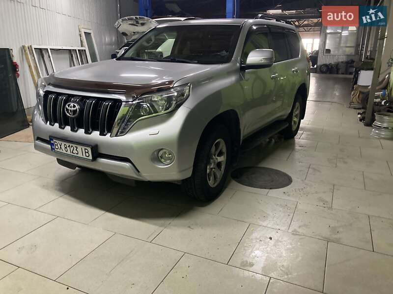 Позашляховик / Кросовер Toyota Land Cruiser Prado 2016 в Хмельницькому фото 13 Позашляховик / Кросовер Toyota Land Cruiser Prado 2016 в Хмельницькому