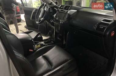 Внедорожник / Кроссовер Toyota Land Cruiser Prado 2016 в 