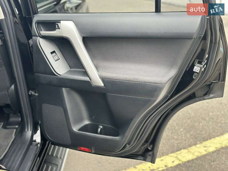 Позашляховик / Кросовер Toyota Land Cruiser Prado 2021 в Полтаві фото 36 Позашляховик / Кросовер Toyota Land Cruiser Prado 2021 в Полтаві