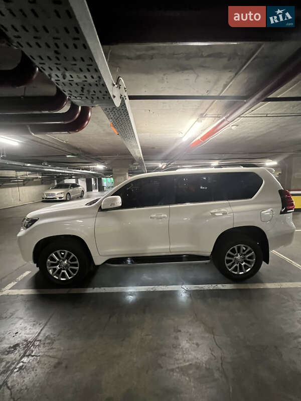 Внедорожник / Кроссовер Toyota Land Cruiser Prado 2019 в Днепре фото 4 Внедорожник / Кроссовер Toyota Land Cruiser Prado 2019 в Днепре