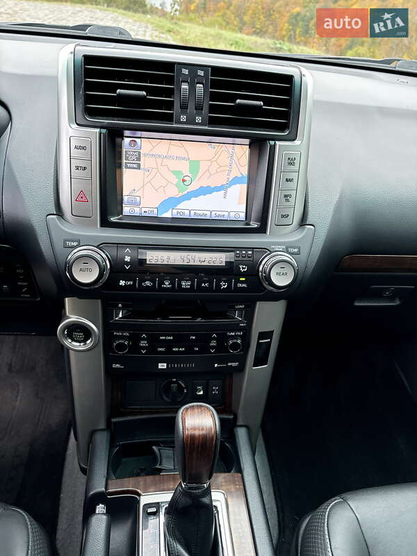 Позашляховик / Кросовер Toyota Land Cruiser Prado 2012 в Житомирі
