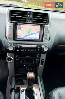 Внедорожник / Кроссовер Toyota Land Cruiser Prado 2012 в 
