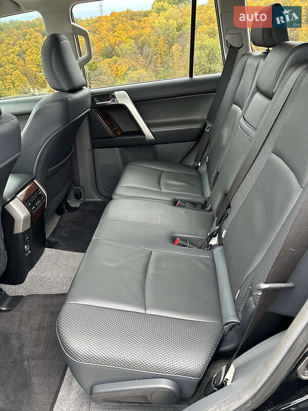 Позашляховик / Кросовер Toyota Land Cruiser Prado 2012 в Житомирі