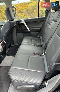 Внедорожник / Кроссовер Toyota Land Cruiser Prado 2012 в 