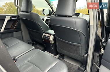 Внедорожник / Кроссовер Toyota Land Cruiser Prado 2012 в 