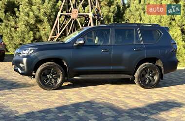 Внедорожник / Кроссовер Toyota Land Cruiser Prado 2019 в 