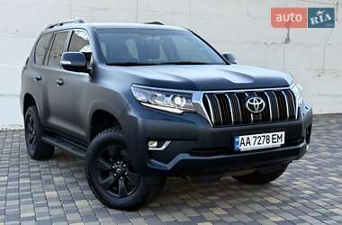 Внедорожник / Кроссовер Toyota Land Cruiser Prado 2019 в 