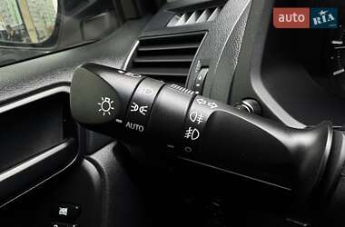 Внедорожник / Кроссовер Toyota Land Cruiser Prado 2019 в 