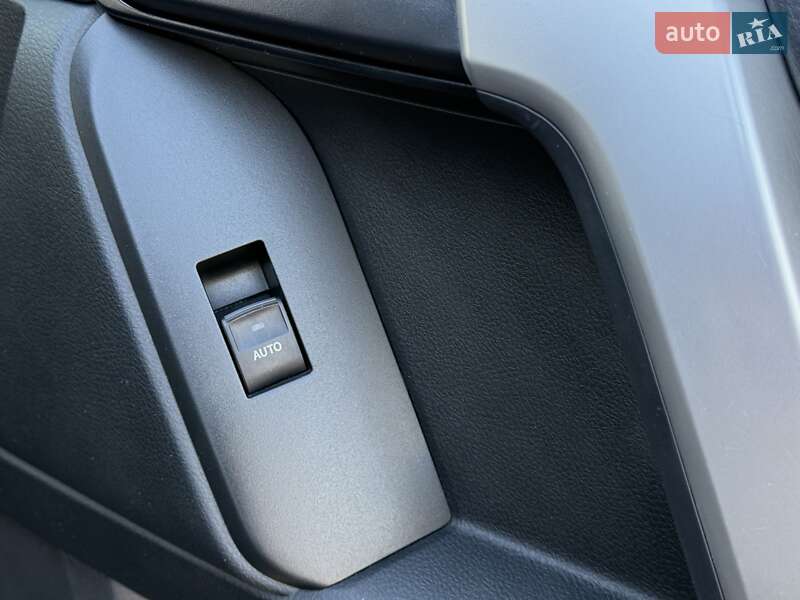 Внедорожник / Кроссовер Toyota Land Cruiser Prado 2019 в Днепре фото 14 Внедорожник / Кроссовер Toyota Land Cruiser Prado 2019 в Днепре