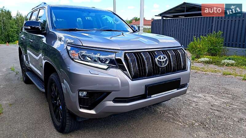 Toyota Land Cruiser Prado 2021