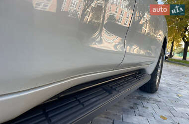 Внедорожник / Кроссовер Toyota Land Cruiser Prado 2011 в 