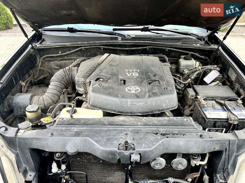 Позашляховик / Кросовер Toyota Land Cruiser Prado 2005 в Дніпрі