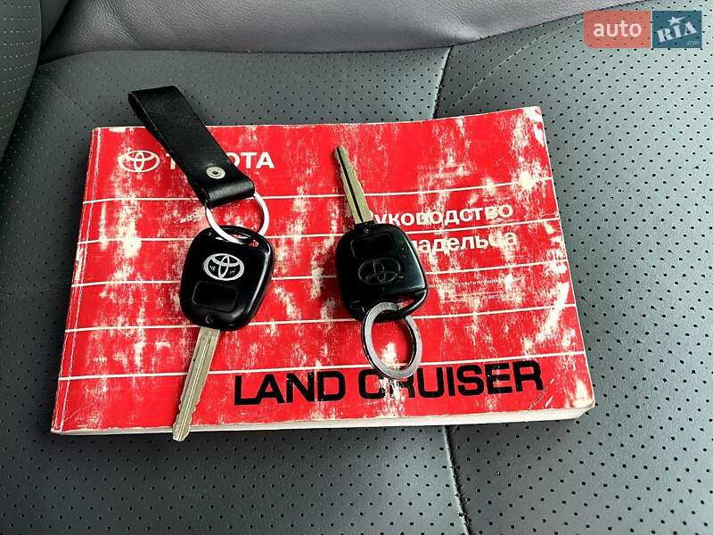 Позашляховик / Кросовер Toyota Land Cruiser Prado 2005 в Дніпрі