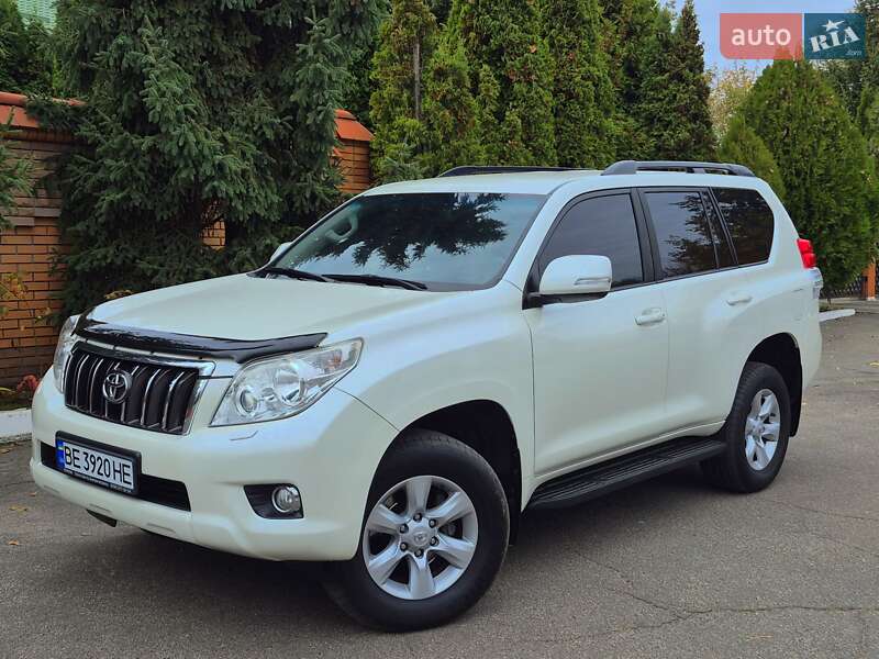 Toyota Land Cruiser Prado 2013