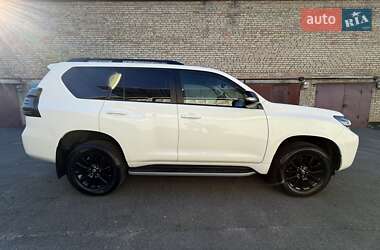 Позашляховик / Кросовер Toyota Land Cruiser Prado 2021 в  фото 9 Позашляховик / Кросовер Toyota Land Cruiser Prado 2021 в