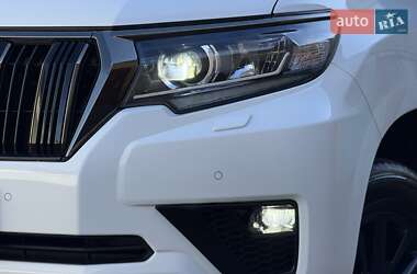 Позашляховик / Кросовер Toyota Land Cruiser Prado 2021 в  фото 13 Позашляховик / Кросовер Toyota Land Cruiser Prado 2021 в