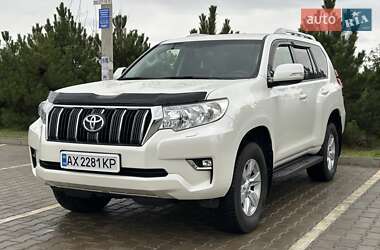 Позашляховик / Кросовер Toyota Land Cruiser Prado 2019 в 