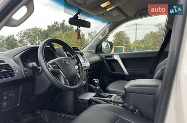 Позашляховик / Кросовер Toyota Land Cruiser Prado 2019 в 