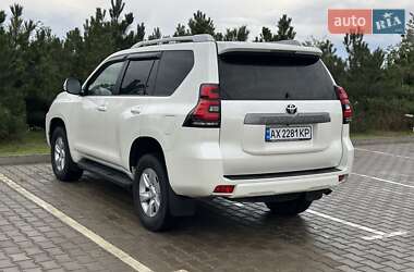 Позашляховик / Кросовер Toyota Land Cruiser Prado 2019 в 