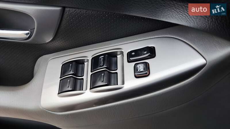 Позашляховик / Кросовер Toyota Land Cruiser Prado 2007 в Кривому Розі фото 17 Позашляховик / Кросовер Toyota Land Cruiser Prado 2007 в Кривому Розі