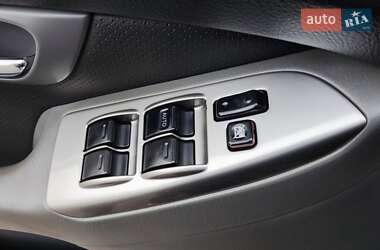 Внедорожник / Кроссовер Toyota Land Cruiser Prado 2007 в 