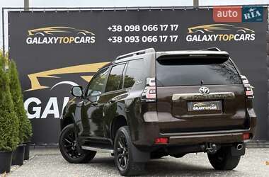 Позашляховик / Кросовер Toyota Land Cruiser Prado 2022 в 