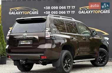 Позашляховик / Кросовер Toyota Land Cruiser Prado 2022 в 