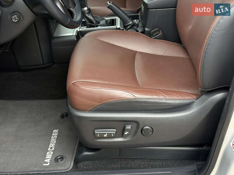 Внедорожник / Кроссовер Toyota Land Cruiser Prado 2018 в Тернополе фото 18 Внедорожник / Кроссовер Toyota Land Cruiser Prado 2018 в Тернополе