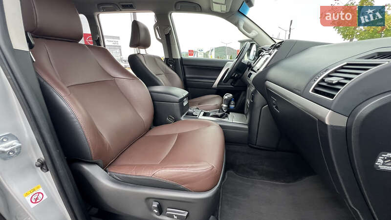Внедорожник / Кроссовер Toyota Land Cruiser Prado 2018 в Тернополе фото 22 Внедорожник / Кроссовер Toyota Land Cruiser Prado 2018 в Тернополе