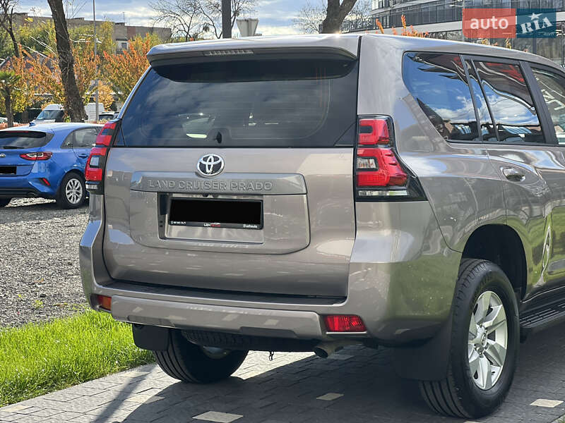 Позашляховик / Кросовер Toyota Land Cruiser Prado 2018 в Ужгороді фото 21 Позашляховик / Кросовер Toyota Land Cruiser Prado 2018 в Ужгороді